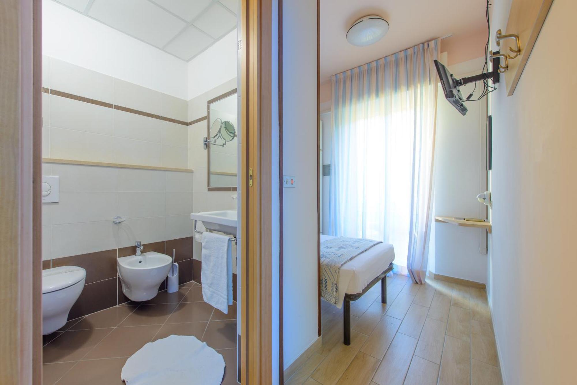 Hotel Colorado Rimini Ngoại thất bức ảnh