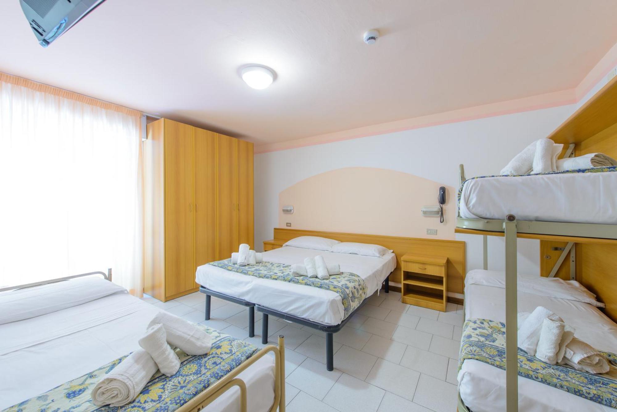 Hotel Colorado Rimini Ngoại thất bức ảnh